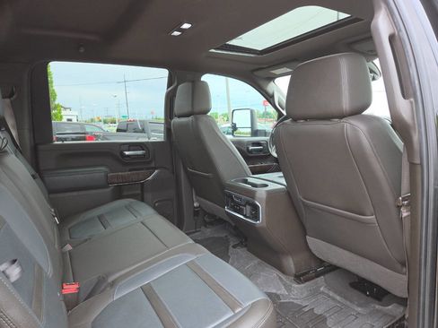 Used 2020 GMC Sierra 2500 Denali w/ Denali Ultimate Package AWD/4WD image 35