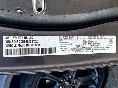 Used 2020 Dodge Journey Crossroad FWD image 36