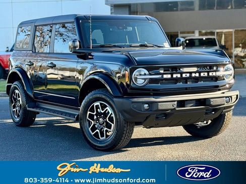 New 2025 Ford Bronco Outer Banks image 2