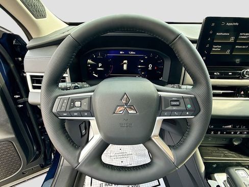 New 2026 Mitsubishi Outlander SE FWD image 11