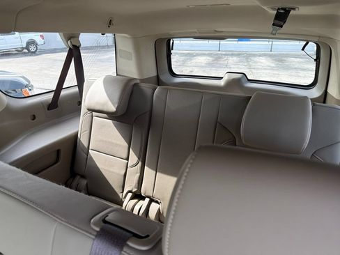 Used 2019 GMC Yukon XL SLT w/ Premium Edition RWD image 8