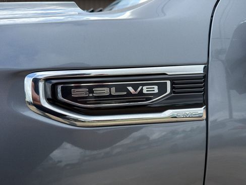 Used 2022 GMC Sierra 1500 SLT w/ SLT Premium Plus Package AWD/4WD image 10