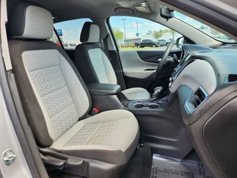Used 2022 Chevrolet Equinox LT AWD/4WD image 19