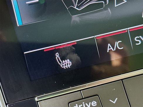 Used 2023 Audi Q7 3.0T Premium Plus image 21