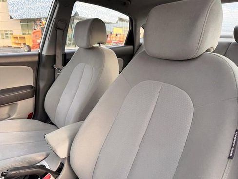 Used 2009 Hyundai Elantra SE image 8