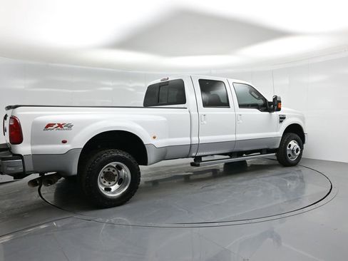 Used 2010 Ford F350 Lariat image 24