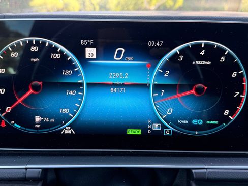 Used 2021 Mercedes-Benz GLS 450 4MATIC image 27