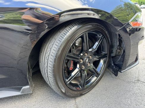 Used 2019 Ford Mustang GT w/ Black Accent Package RWD image 33