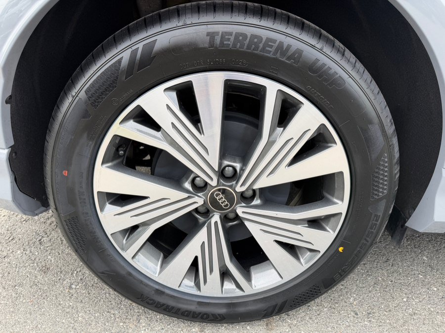 Used 2023 Audi Q4 e-tron Premium w/ Convenience Package RWD image 48