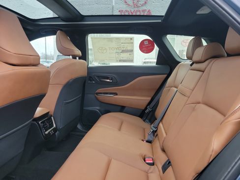 New 2025 Toyota Crown Signia image 11