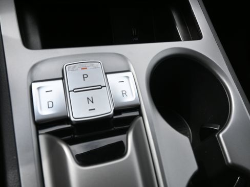Used 2023 Hyundai Kona SE w/ Cargo Package FWD image 51