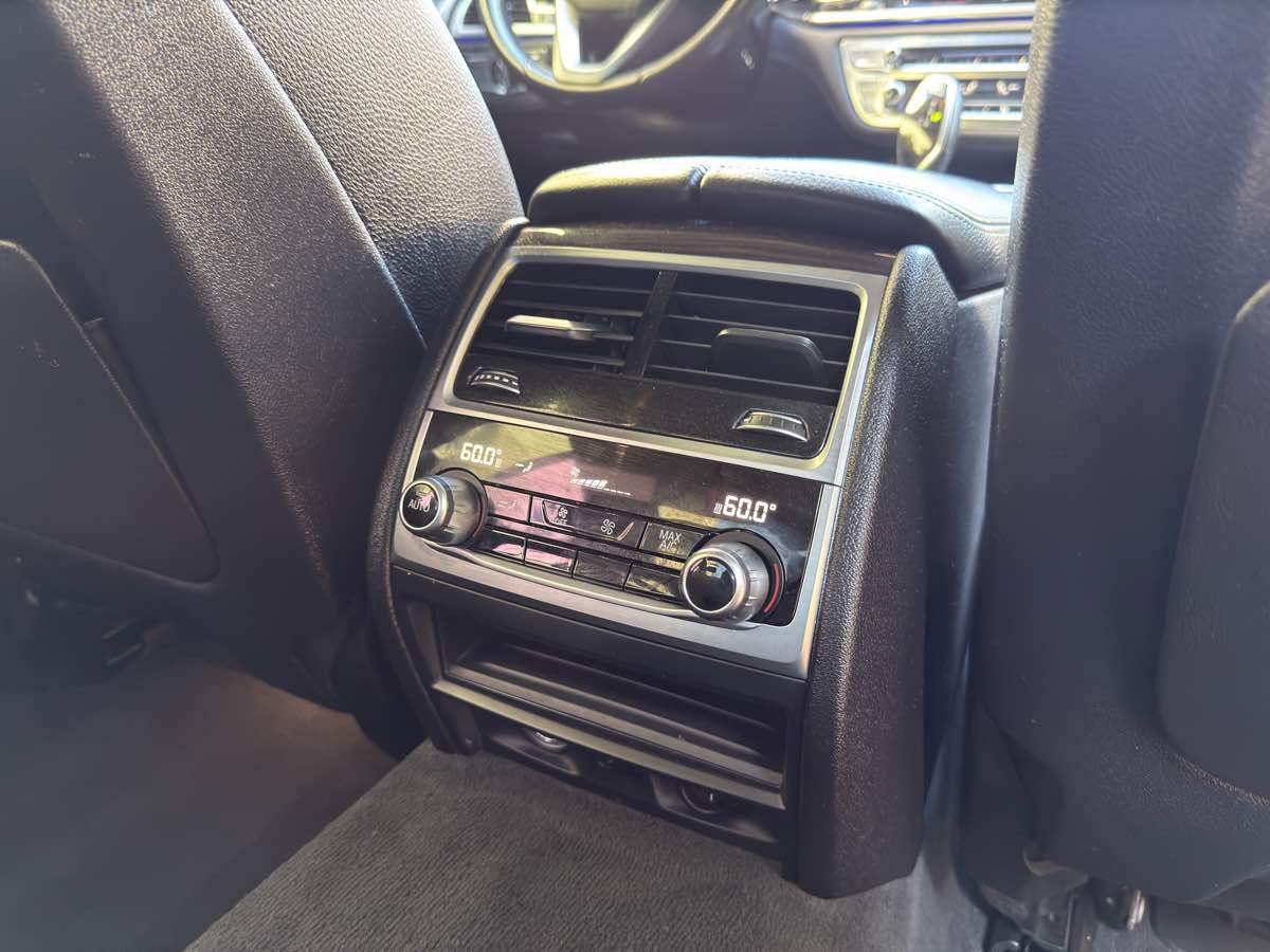 Used 2016 BMW 740i RWD image 66