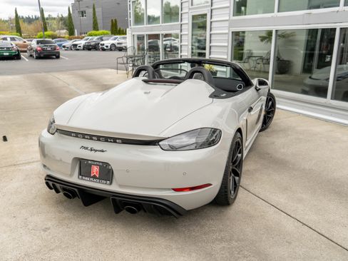 Used 2022 Porsche 718 Boxster Spyder w/ Light Design Package RWD image 6