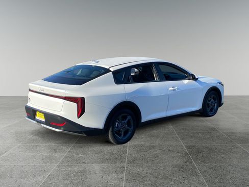 Used 2025 Kia K4 FWD image 5