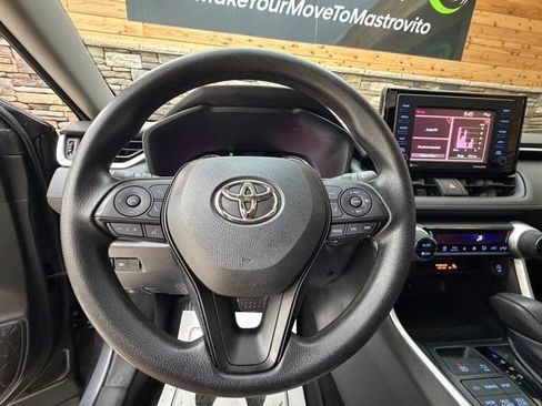 Used 2021 Toyota RAV4 XLE AWD/4WD image 20
