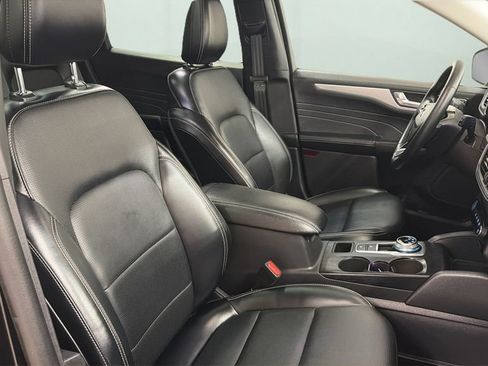Used 2025 Ford Escape Platinum AWD/4WD image 9