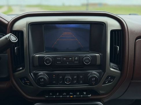 Used 2015 Chevrolet Silverado 2500 High Country AWD/4WD image 14