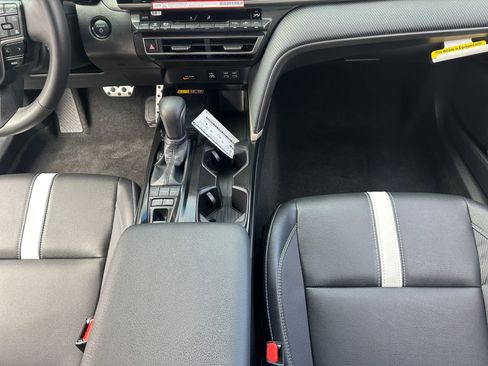 New 2026 Toyota Camry Hybrid image 11