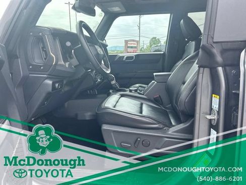 Used 2025 Ford Bronco Badlands AWD/4WD image 3