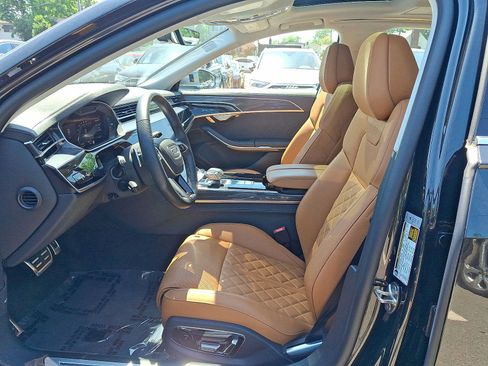 Used 2023 Audi S8 AWD/4WD image 17