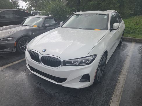 Used 2023 BMW 330i Sedan w/ Premium Package RWD image 3