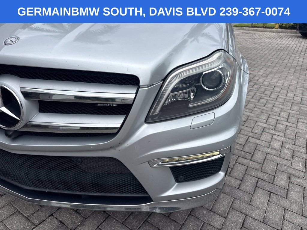 Used 2015 Mercedes-Benz GL 550 4MATIC image 18