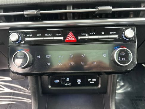 Used 2025 Hyundai Tucson SEL AWD/4WD image 35