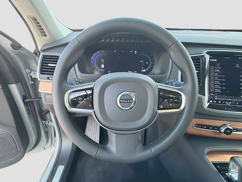 Used 2024 Volvo XC90 B6 Plus AWD/4WD image 38