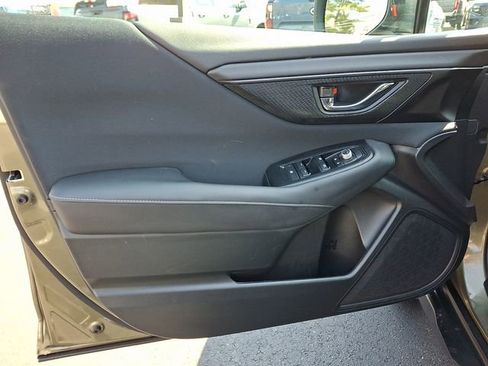 Used 2025 Subaru Outback Premium image 12