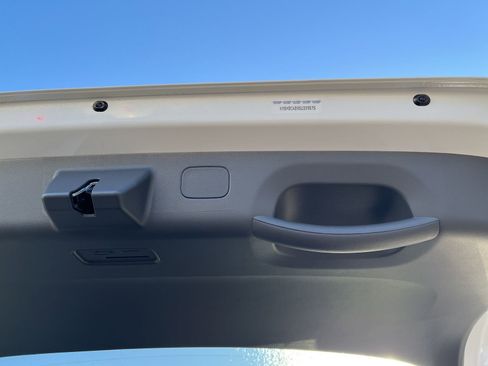 Certified 2025 Hyundai Kona SEL image 19