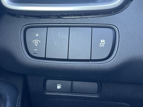 Used 2016 Kia Sorento LX w/ LX Convenience Package image 13