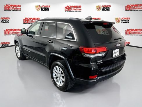 Used 2021 Jeep Grand Cherokee Laredo AWD/4WD image 2