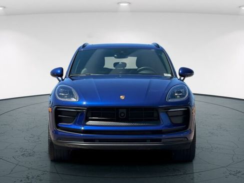 Used 2023 Porsche Macan AWD/4WD image 10