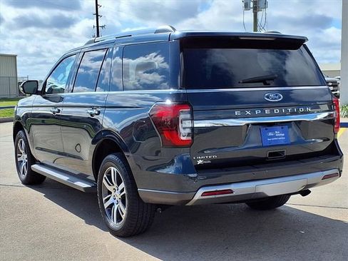 Used 2024 Ford Expedition Limited image 4