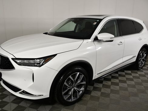 Certified 2024 Acura MDX w/ Technology Package AWD/4WD image 10