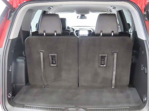 Certified 2023 GMC Acadia SLT image 19