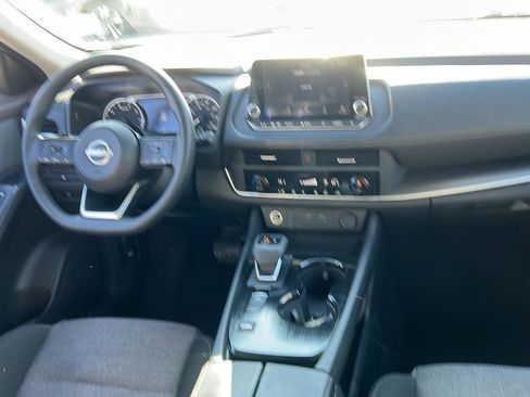 Used 2023 Nissan Rogue SV image 27