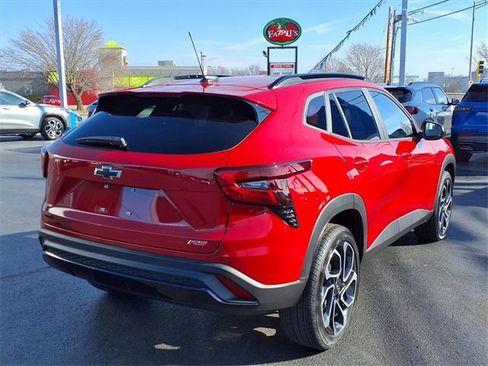 New 2026 Chevrolet Trax RS image 3