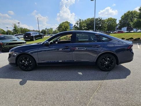 Certified 2025 Honda Accord SE image 5
