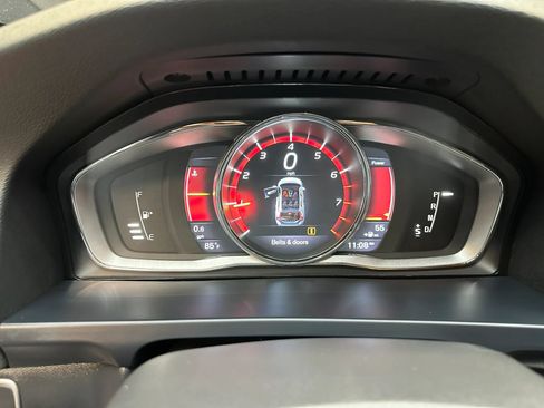 Used 2016 Volvo V60 T6 R-Design Platinum AWD/4WD image 13
