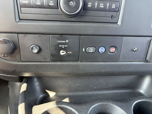 Used 2018 Chevrolet Express 2500 w/ Safety Package RWD image 15