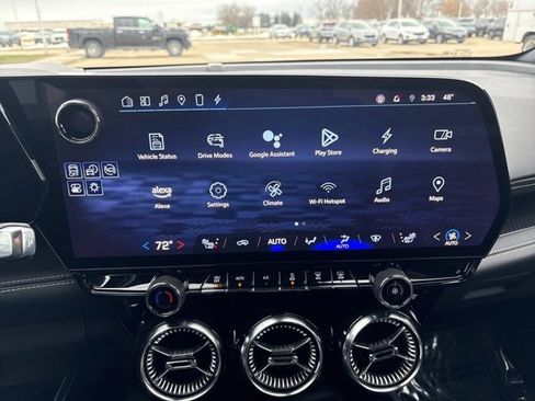 Used 2024 Chevrolet Blazer EV LT image 33