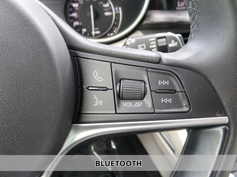 Used 2019 Alfa Romeo Stelvio RWD image 11