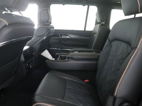 New 2026 Jeep Grand Wagoneer Summit AWD/4WD image 30