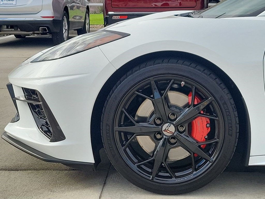 Used 2021 Chevrolet Corvette Stingray Preferred Cpe w/ Z51 Performance Package RWD image 30