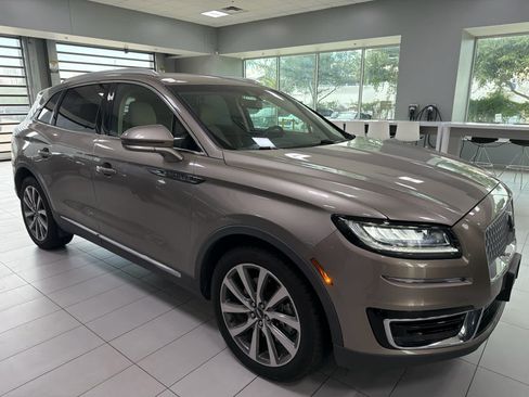 Used 2019 Lincoln Nautilus Select FWD image 5
