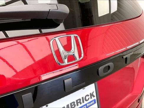 Certified 2025 Honda Pilot TrailSport image 32