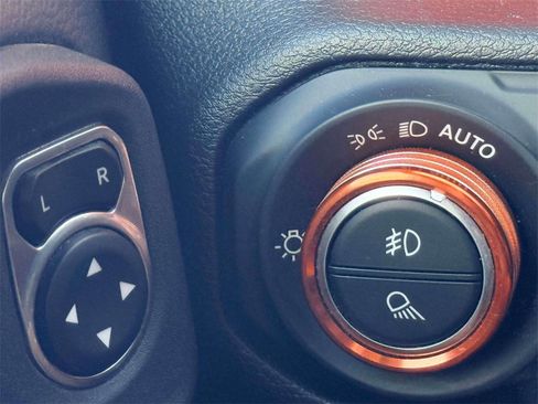 Used 2021 Jeep Gladiator Mojave w/ Dual Top Group image 17