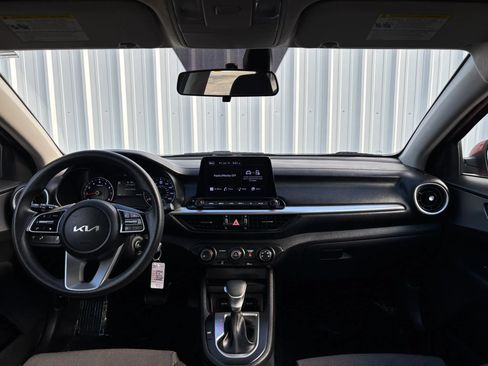 Used 2022 Kia Forte LXS w/ LXS Technology Package FWD image 19