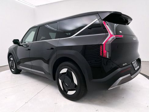 Used 2024 Kia EV9 Light Long Range image 15